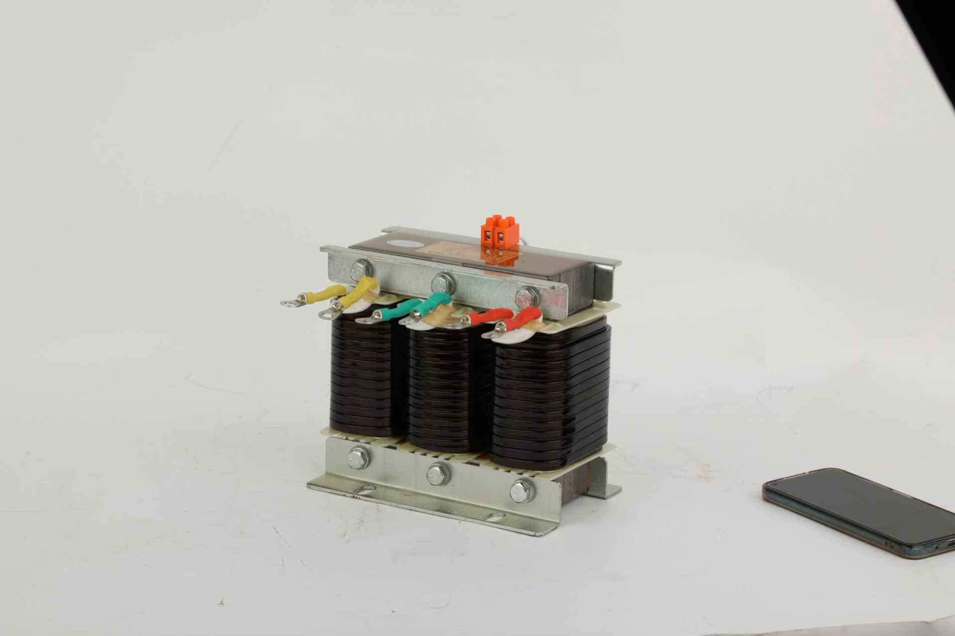 Vilken roll spelar reaktorer i moderna kraftsystem?